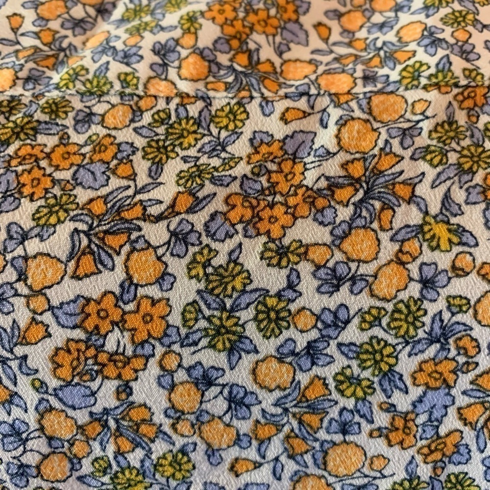 Ann Taylor Floral 3/4 Sleeve Boxy Neck Line Peasant Type Blouse. - Picture 4 of 6
